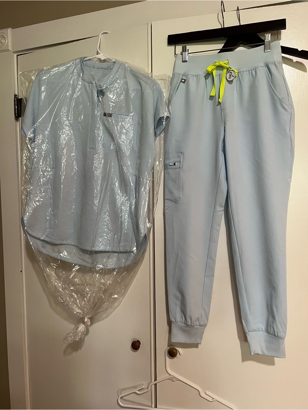 Figs Light Blue Jogger Pants with Neon Drawstring XXSp and scrub top XS